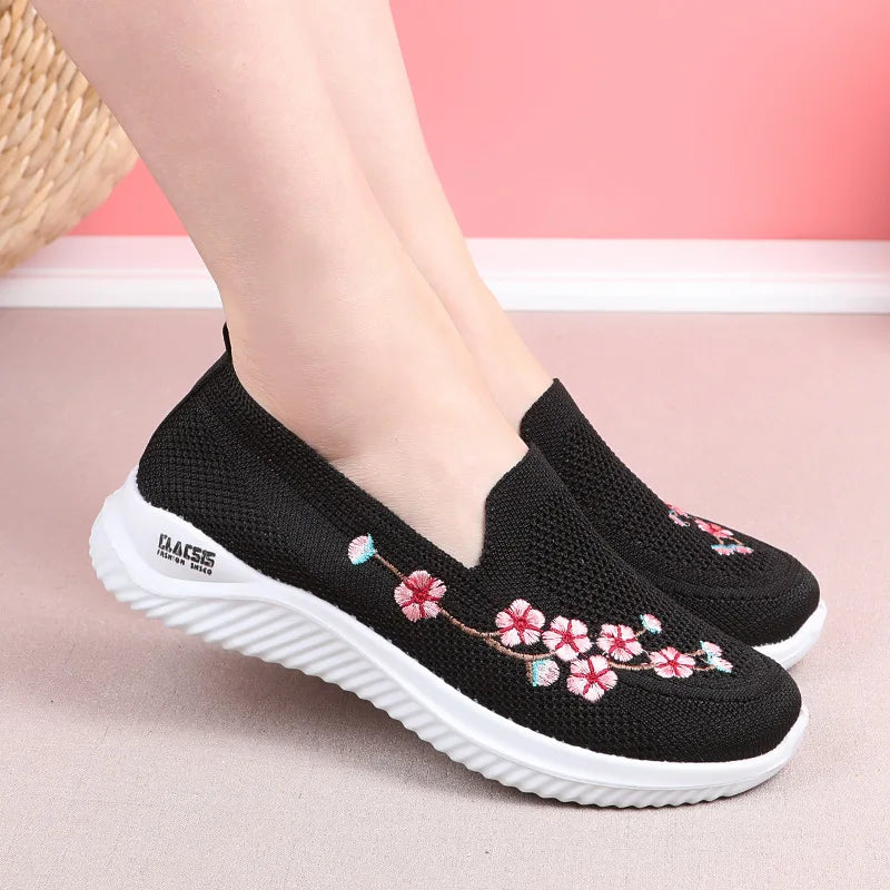 Women’s Breathable Embroidered Sneakers Casual Lightweight Soft Flat Shoes Non Slip Comfortable Walking Shoes