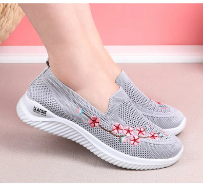 Women’s Breathable Embroidered Sneakers Casual Lightweight Soft Flat Shoes Non Slip Comfortable Walking Shoes